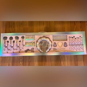 Grand luxe new makeup brushes